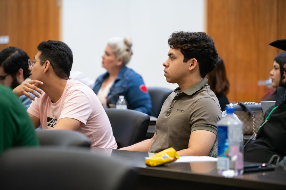 laredopalominos's tweet image. At one of the busiest ports in the country, Laredo College students see global trade in action.

Our Logistics and Distribution Program connects the classroom to the front lines of international commerce. Learn more by calling (956) 721-5110 or email GIELC@laredo.edu.