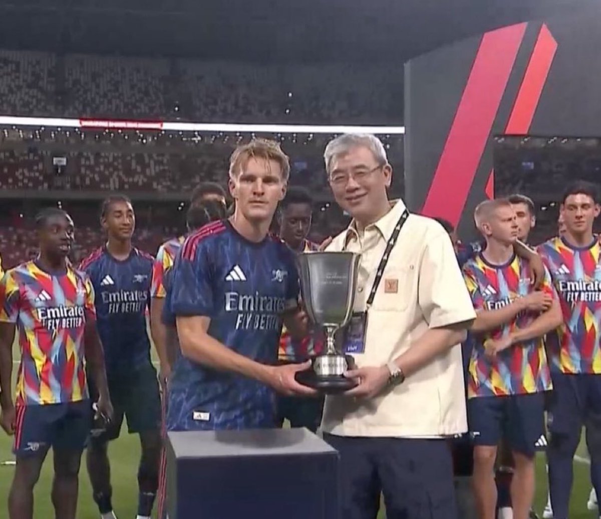 CFC_Dubois's tweet image. World champions v trophy for losing a shootout.
We are not the same.
