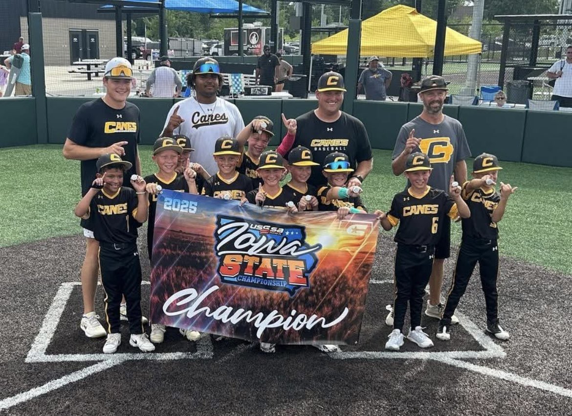 Future is bright for the ⚫️🟡!! 

7u and 8u both win the State Championship!!