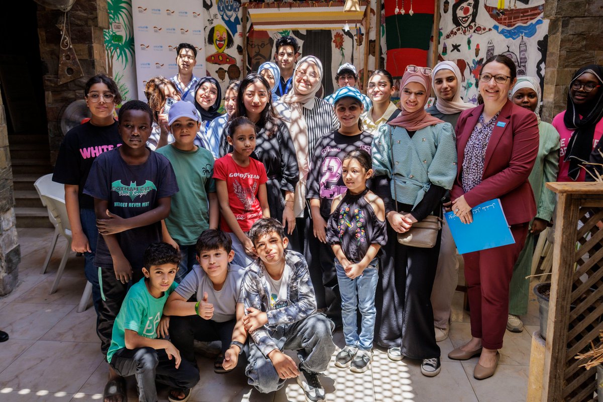 UNICEF_Egypt's tweet photo. During her visit to #Egypt, German Minister Reem Alabali-Radovan joined UNICEF Deputy Rep. @nat_d_meyer at the EASC-run Child Protection Centre in #Cairo. They met displaced children and saw how safe spaces, #education and protection services are changing lives.

©BMZ/Photothek https://t.co/5QzYCPrR5x