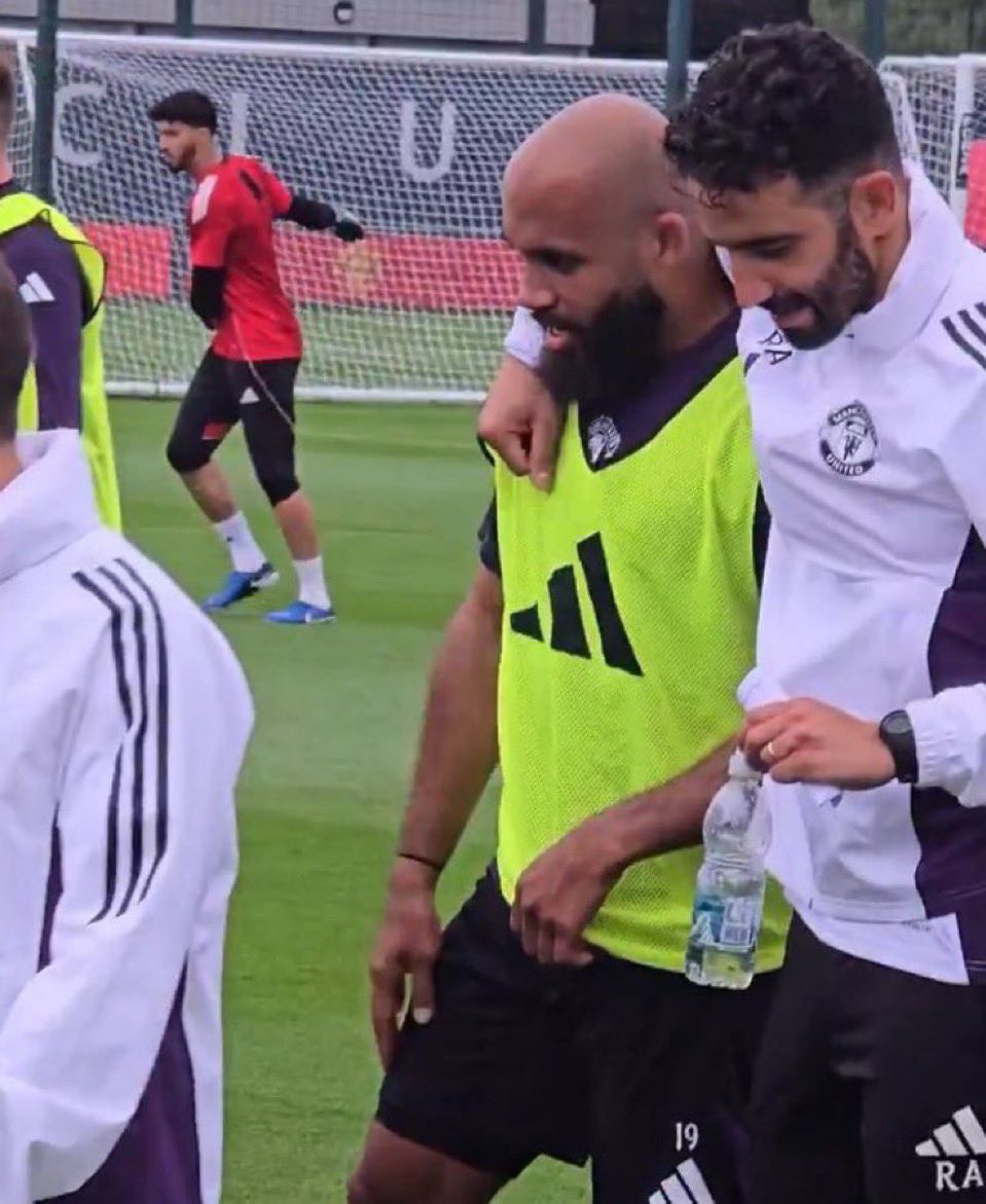 Nothing to see here, just the best manager in the league with the best RW in the league.