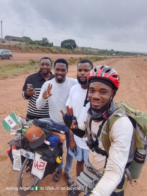 HenryFresh7's tweet image. I eventually @emmiwuks met him along Cape Coast road, we had a good moment, I wish you all the best on your journey . Stay safe out there. Please repost @waxdigitals