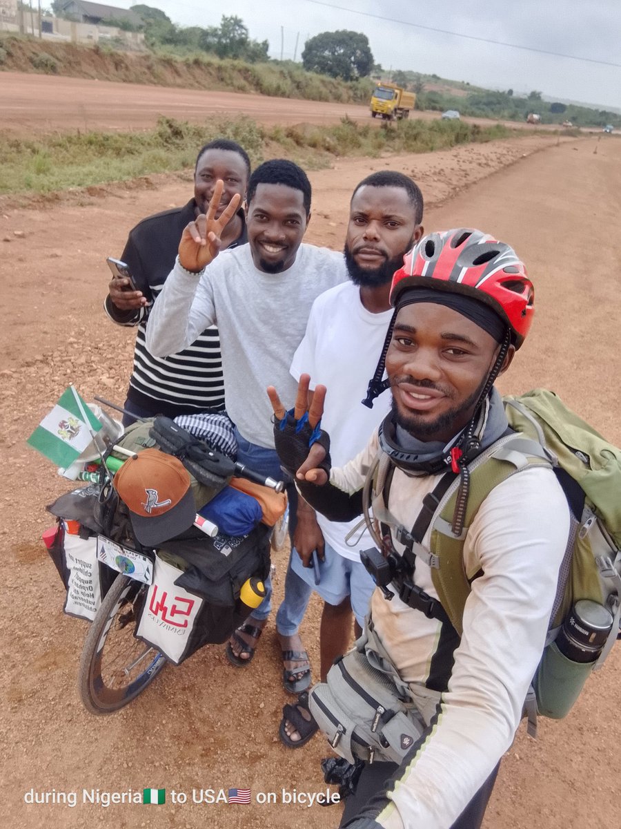 HenryFresh7's tweet image. I eventually @emmiwuks met him along Cape Coast road, we had a good moment, I wish you all the best on your journey . Stay safe out there. Please repost @waxdigitals
