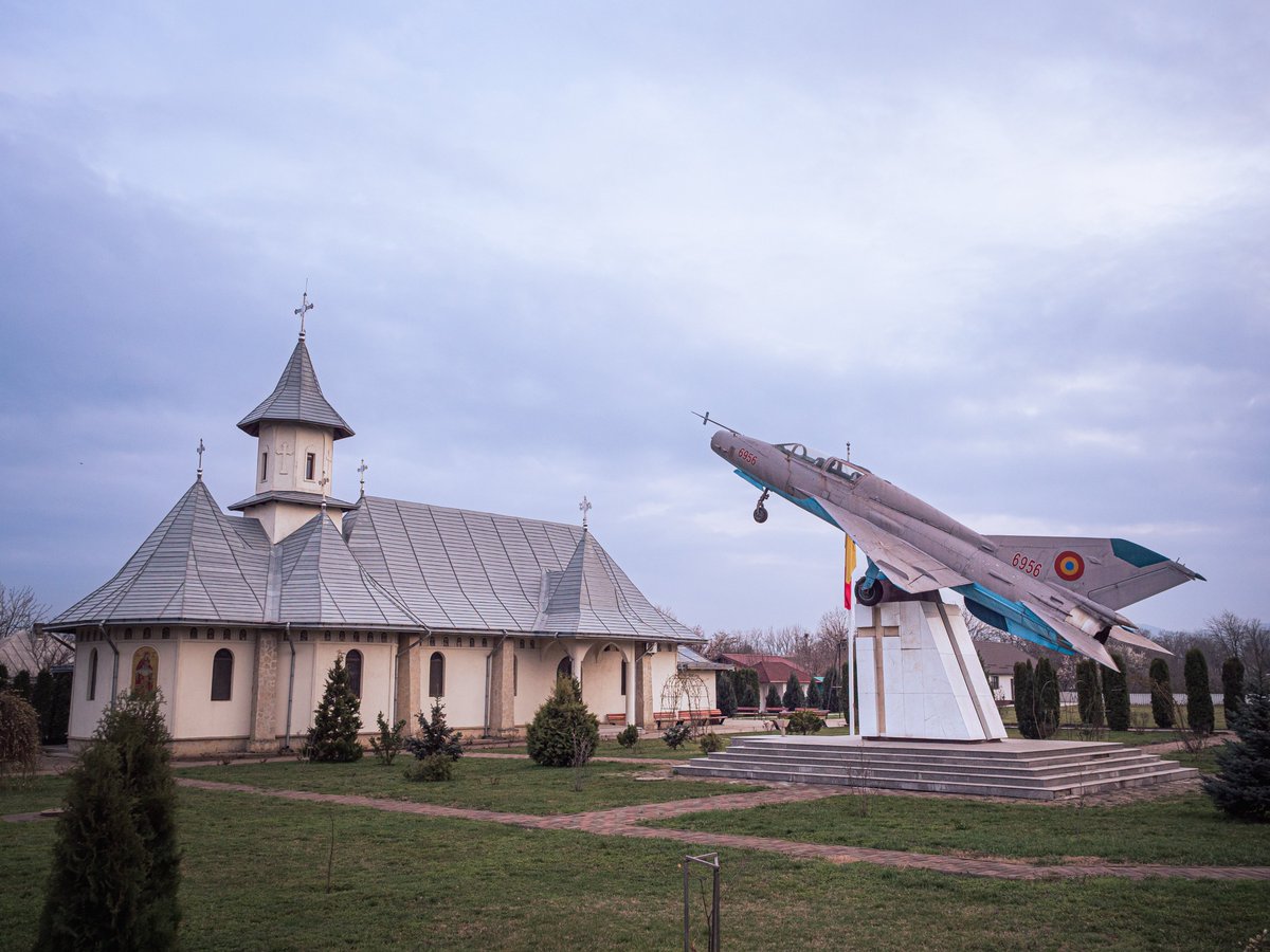 LouisJaminphot1's tweet photo. C'est normal dans l'Est...
Bacău, Roumanie, mars 2025.
Lumix G9
Leica DG 12-60/F2.8-4.0
#Photoreportage #pactedevarsovie #warplane https://t.co/UL2TFJ0pvD