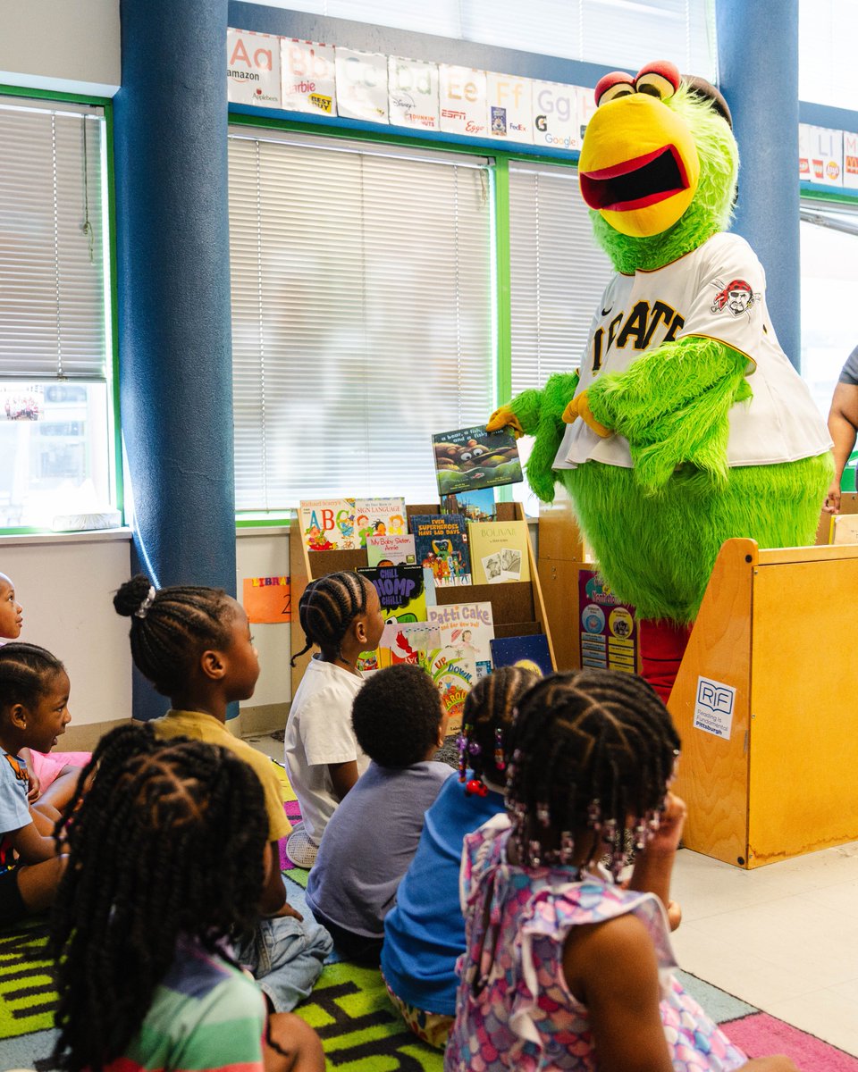 Eariler this week, I got to go to a surprise visit at Training Wheels Childcare Center as part of the <a href="/PNCBank/">PNC Bank</a> Grow Up Great program! I got to meet so many new friends and even read books to the students :) 

#PNCGrowUpGreat