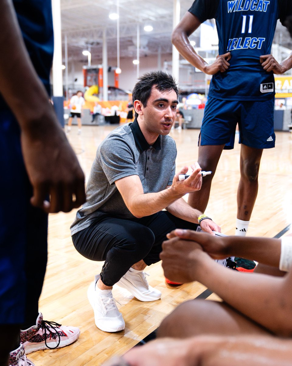 willhoman15's tweet image. It’s always bittersweet when the grassroots/aau season comes to a close…

Incredibly grateful for the amazing kids + families we had in our program this year ‼️