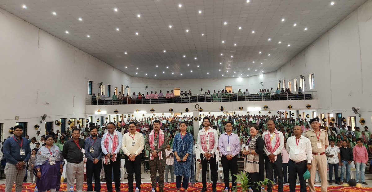 DCGumla's tweet image. विशेषज्ञों ने साइबर क्राइम की रोकथाम के लिए सरल भाषा में अहम जानकारी दी।
✔️ शिकायत दर्ज करें: cybercrime.gov.in
📞 हेल्पलाइन नंबर: 1930
📞 गुमला साइबर सेल: 7909098129
सावधानी ही सुरक्षा है — फर्जी लिंक, ओटीपी व संदिग्ध कॉल से बचें।
#cybersafety @HemantSorenJMM