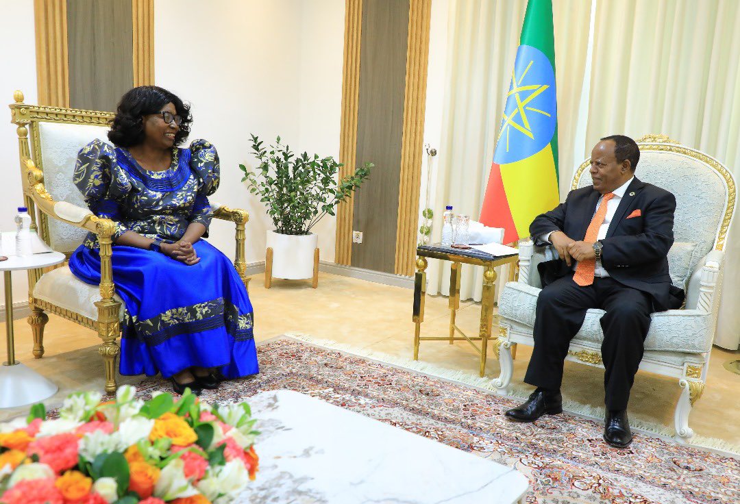 POEthiopia's tweet image. President Taye A Selassie bid farewell to the Ambassadors of Republic of #Tunisia🇹🇳and Republic of #Zambia🇿🇲.The President expressed his gratitude for their dedication in strengthening the bilateral relations between their respective countries and #Ethiopia during their tenure.