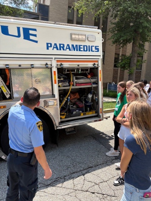 PghEMS's tweet image. Pittsburgh EMS continued its annual partnership with the Health Careers Pathways Program by presenting at the Summer Youth Healthcare Academy, hosted by the University of Pittsburgh School of Medicine.
This program gives high schoolers a closer look at careers in healthcare.