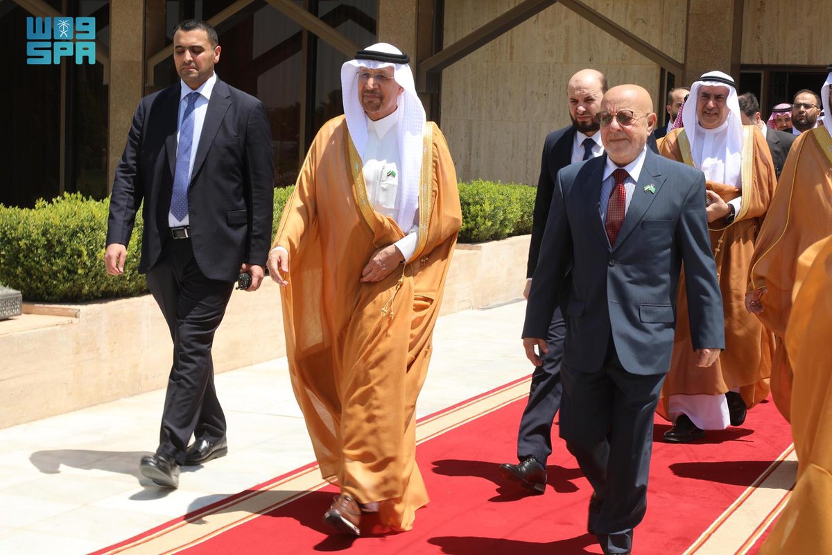 SPAeconomic's tweet image. وفد سعودي استثماري يصل إلى دمشق، ويضم أكثر من 150 شخصًا من القطاعين الحكومي والخاص، ورجال الأعمال من مختلف القطاعات الاقتصادية، في إطار تعزيز التعاون الاقتصادي بين البلدين.
spa.gov.sa/N2365920
#واس_اقتصادي