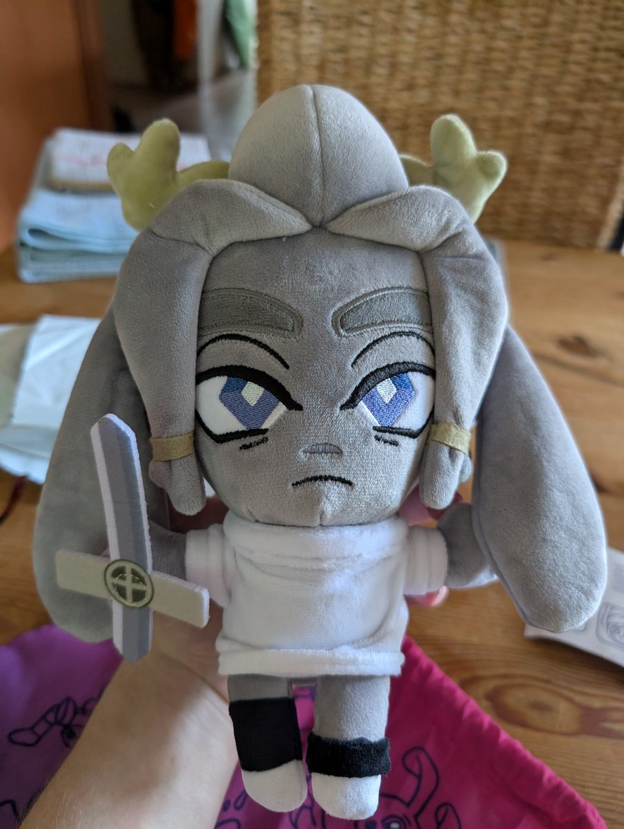 memmem__cho_o's tweet image. THE CREATURE HAS ARRIVED!!!!