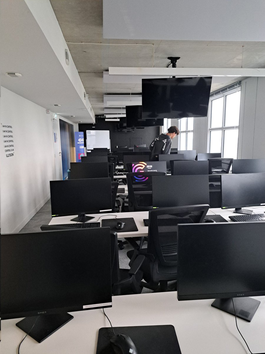 Clap de fin du Bootcamp TS4 😔

Merci pour tout c'était un moment incroyable ❤️

#TS4ONTOP
