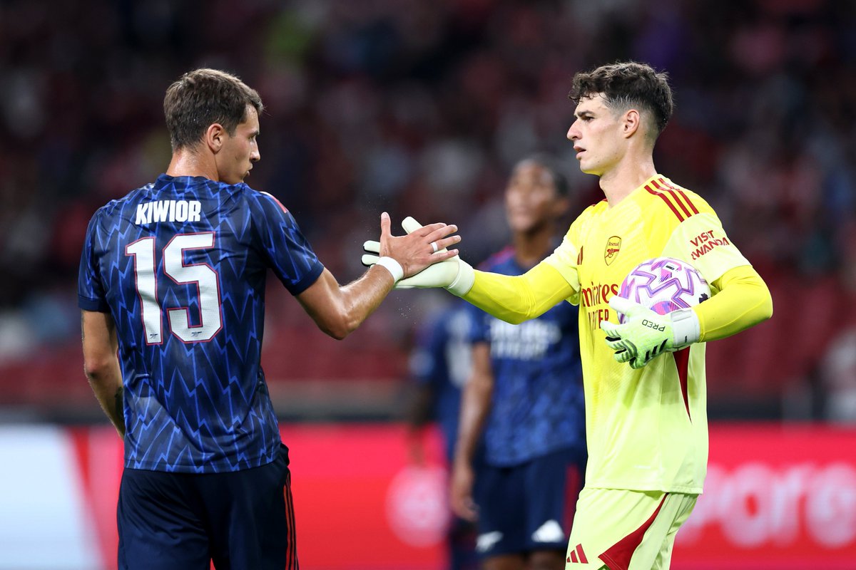 premierleague's tweet image. Bukayo Saka wins it for Arsenal against AC Milan in Singapore! 💫
They then contested a penalty shootout after the Gunners' 1-0 win, which the Italian side won despite Kepa's THREE saves
