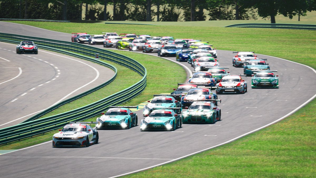 ArlEsports's tweet photo. A quick trip to VIRginia! 🟩🇺🇸

Snaps from Round 6 of ARL GT3 Trophy! 📸

https://t.co/62dsKSnrtC https://t.co/paGOGX1ZtO