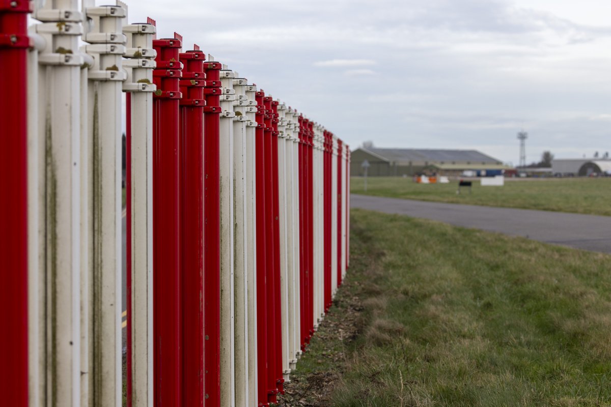 RAFConingsby's tweet image. A safety reminder from RAF Coningsby.
Please do not stand near the red and white fence at the end of the airfield. This fence is designed to withstand the jet-blast from landing aircraft. We ask spectators to mind their own safety, and keep clear of the frangible fence. Thank you