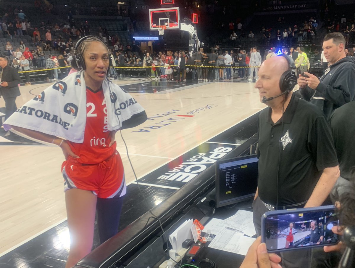 ChristianWinn's tweet image. Solid W for the @Aces as they jump over .500 & have a 3 game winning streak for the first time this season. @_ajawilson22 drops another Double Double & Dana Evans was big time off the bench! @WNBA legend & former Ace @Candace_Parker in the house!
#ALLINLV
#WNBA