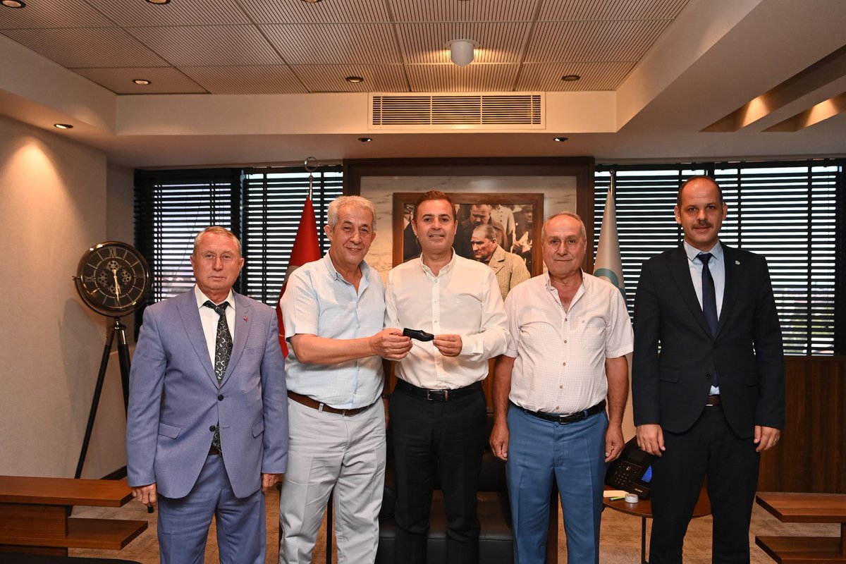 balikesirbld's tweet image. Başkanımız @ahmetakin, Balıkesir Ayakkabıcılar Odası Başkanı Sn. Turgay Kapan, Balıkesir Camcılar Odası Başkanı Sn. Sami Pak ve Balıkesir İnşaatçılar Odası Başkanı Sn. Hayrettin Demirbaş'ı belediyemizde ağırladı.
Kendilerine ziyaretleri için teşekkür ediyoruz. Kentimizin…