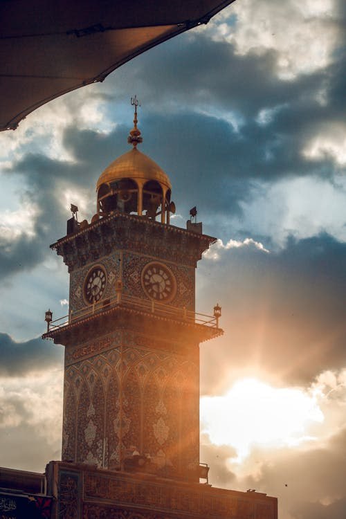 imamalinet_fa's tweet image. #نجف
خانه ولایت است؛
خانه مولایی که دریای علم بود،
و خورشید عدالت…