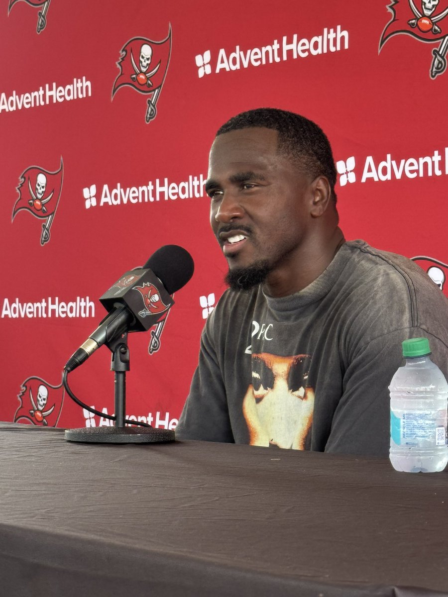 LogansTwitty's tweet image. Lavonte David says he wouldn’t have came back for another season if he didn’t feel like the Bucs could win the Super Bowl this season.
He feels confident this team can go far in 2025.