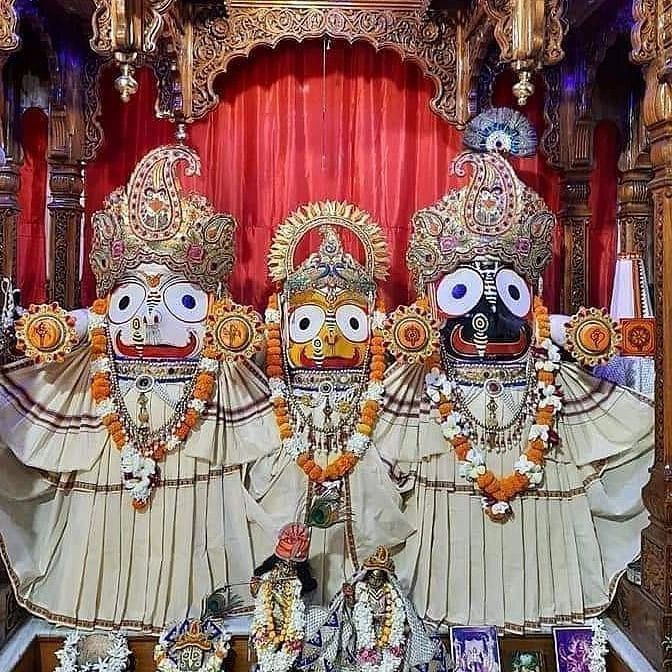 _SanatanDharma's tweet image. जय कृष्ण जगन्नाथ जय बैकुंठनामधृक्।
जयदेव कृपासिन्धो जय लक्ष्मीपते प्रभो।।
ॐ नारायण जगन्नाथाय नमः