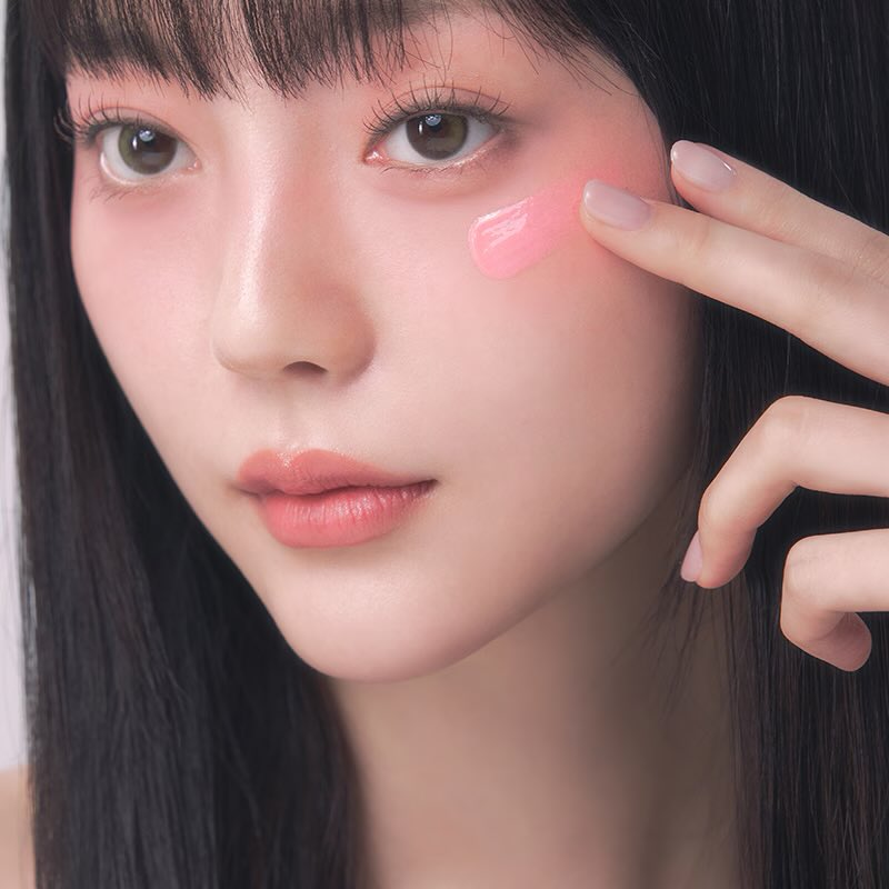ilmmiyu's tweet photo. 最近イエベのローズピンクメイクがしたくてチークを探してる🥀

候補メモ✍️
OFRA rose
AZTK JC04
millefee 03 フィグラテ
oddtype 563 Uncanny https://t.co/6cVUrthqdl