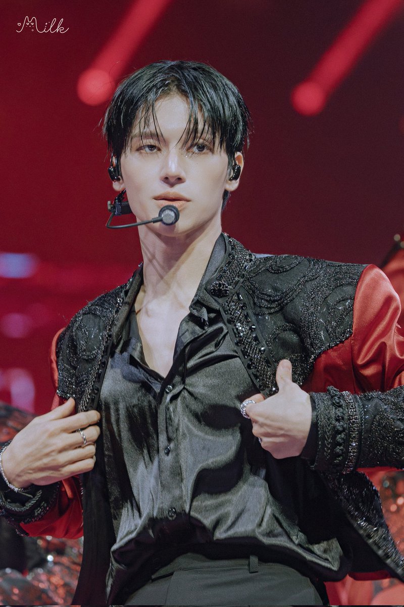 MiLKFactory1126's tweet image. 🖤❤️
250716
#ateezinbaltimore #ATEEZInYourFantasy #ATEEZWorldTour2025 #WOOYOUNG #정우영 #우영 #ATEEZ #에이티즈 #In_Your_Fantasy @ATEEZofficial