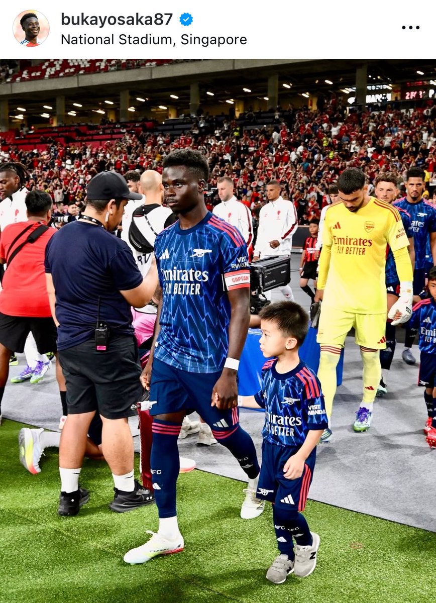 afcstuff's tweet image. 📲 Bukayo Saka on Instagram: “Singapore 👋🏿🇸🇬 Thank you for all the love!”