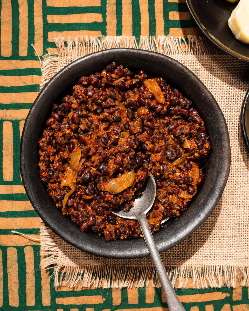 domynych's tweet image. The only food I'm serving at my marriage event. Enough of the jollof and fried rice nonsense!