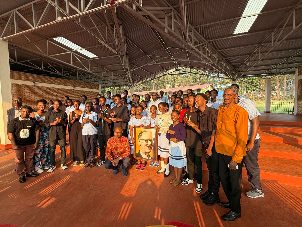 ✨ On July 22, VHW held a commemoration for Dr. Paul E. Farmer in Kigutu. Joined by Didi Bertrand-Farmer &amp; family, we honored Paul’s vision of dignity, justice, and health for all. His legacy lives on in every patient and student we serve. 

#VHW #PaulFarmer #HealthIsAHumanRight