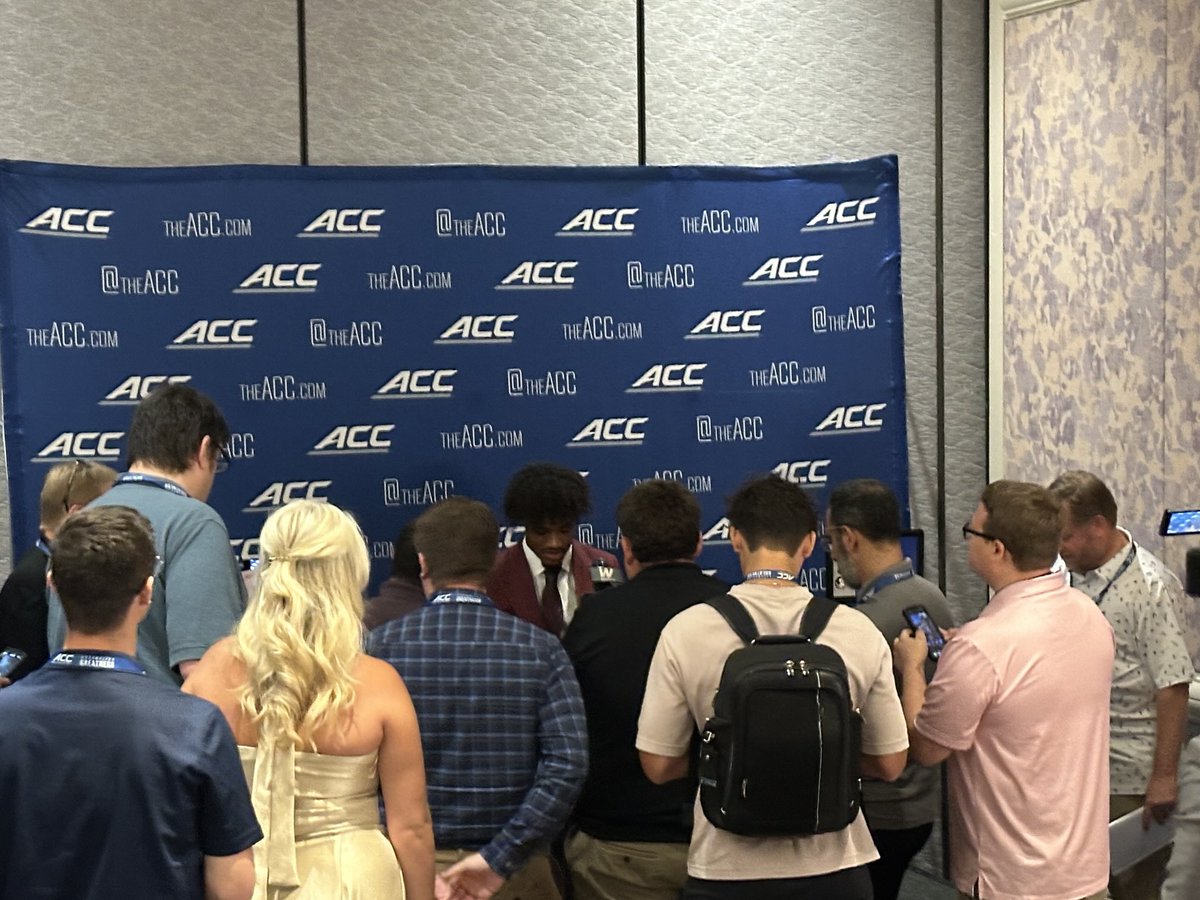 BSonnone's tweet image. A decent crowd settling in around Tommy Castellanos as he takes a seat at ACC Kickoff.