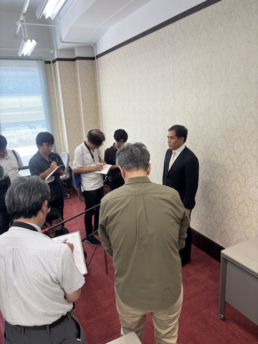 miya_kazuhiro's tweet image. 今日7月23日は、滋賀県庁で、滋賀県選挙管理委員会の吉田清一委員長から、参議院選挙の当選証書を授与頂きました。…