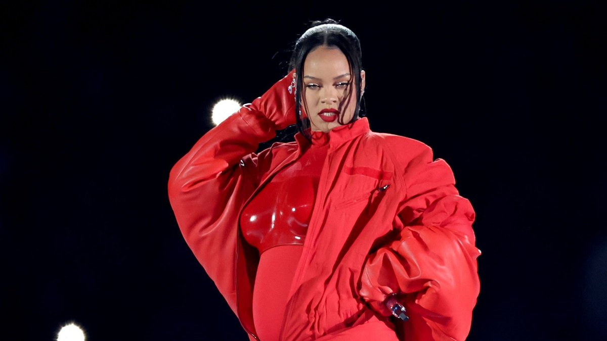 ririoncharts's tweet image. Rihanna's songs that surpassed Spotify's milestones:
“Love The Way You Lie” — 1.9 Billion
“Kiss It Better” — 700 Million
“Pour It Up” — 500 Million
“Russian Roulette” — 200 Million