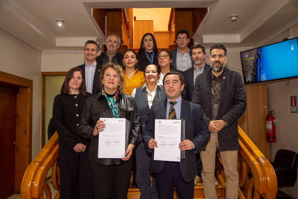 Rectora_UCT's tweet image. Como Universidad Católica de Temuco, firmamos un convenio con la Municipalidad de Cunco que refuerza nuestro compromiso con el desarrollo local, la salud veterinaria y la formación con sentido territorial.
#SomosUCT