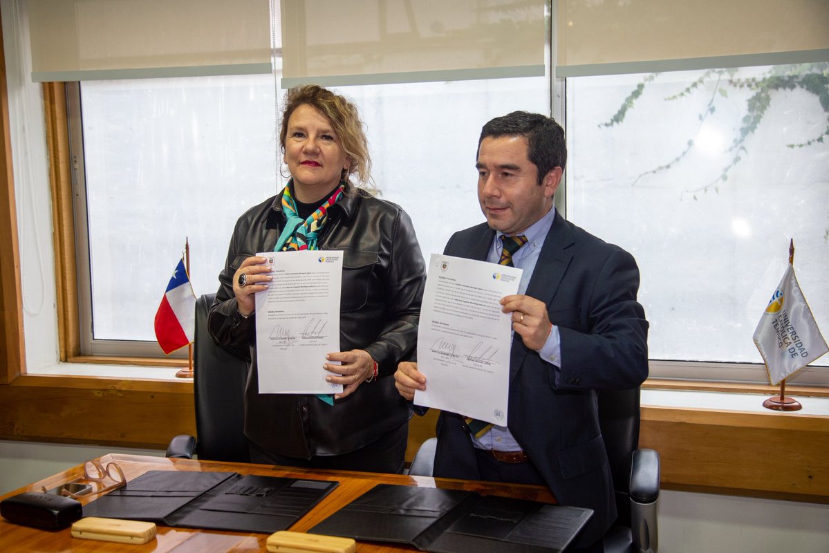 Rectora_UCT's tweet image. Como Universidad Católica de Temuco, firmamos un convenio con la Municipalidad de Cunco que refuerza nuestro compromiso con el desarrollo local, la salud veterinaria y la formación con sentido territorial.
#SomosUCT