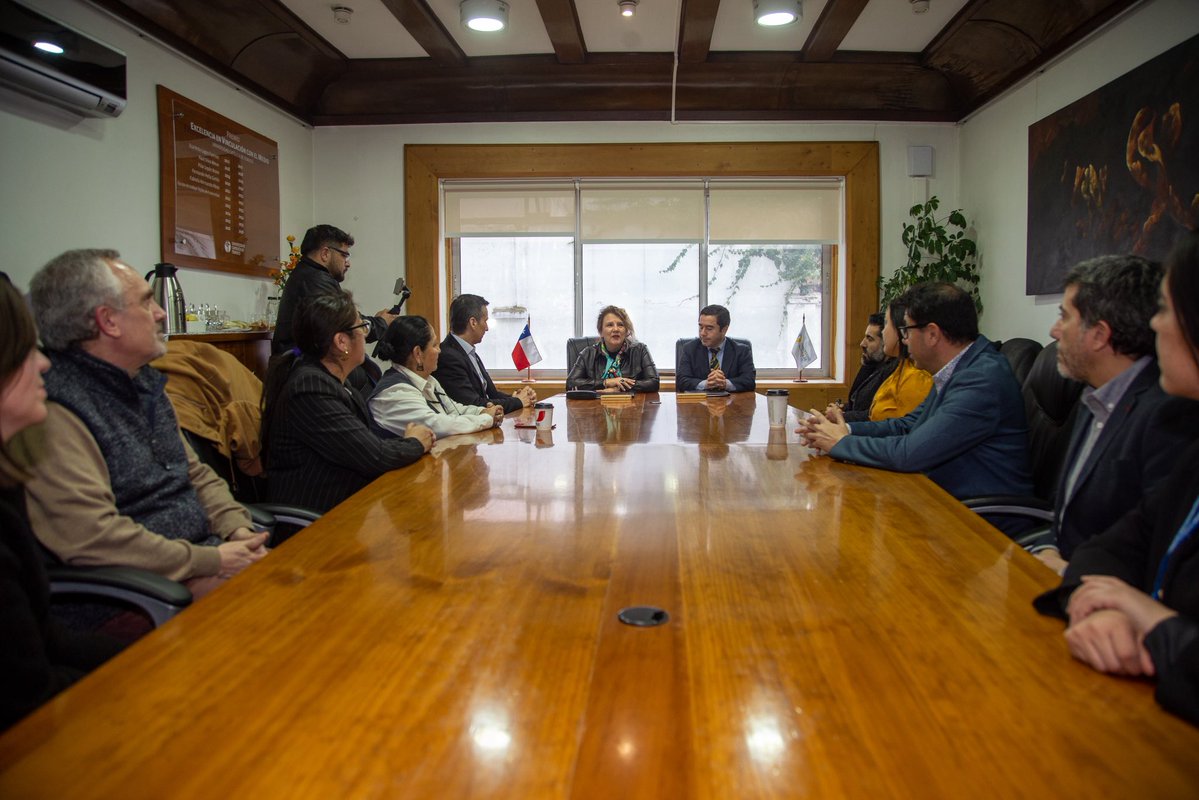 Rectora_UCT's tweet image. Como Universidad Católica de Temuco, firmamos un convenio con la Municipalidad de Cunco que refuerza nuestro compromiso con el desarrollo local, la salud veterinaria y la formación con sentido territorial.
#SomosUCT