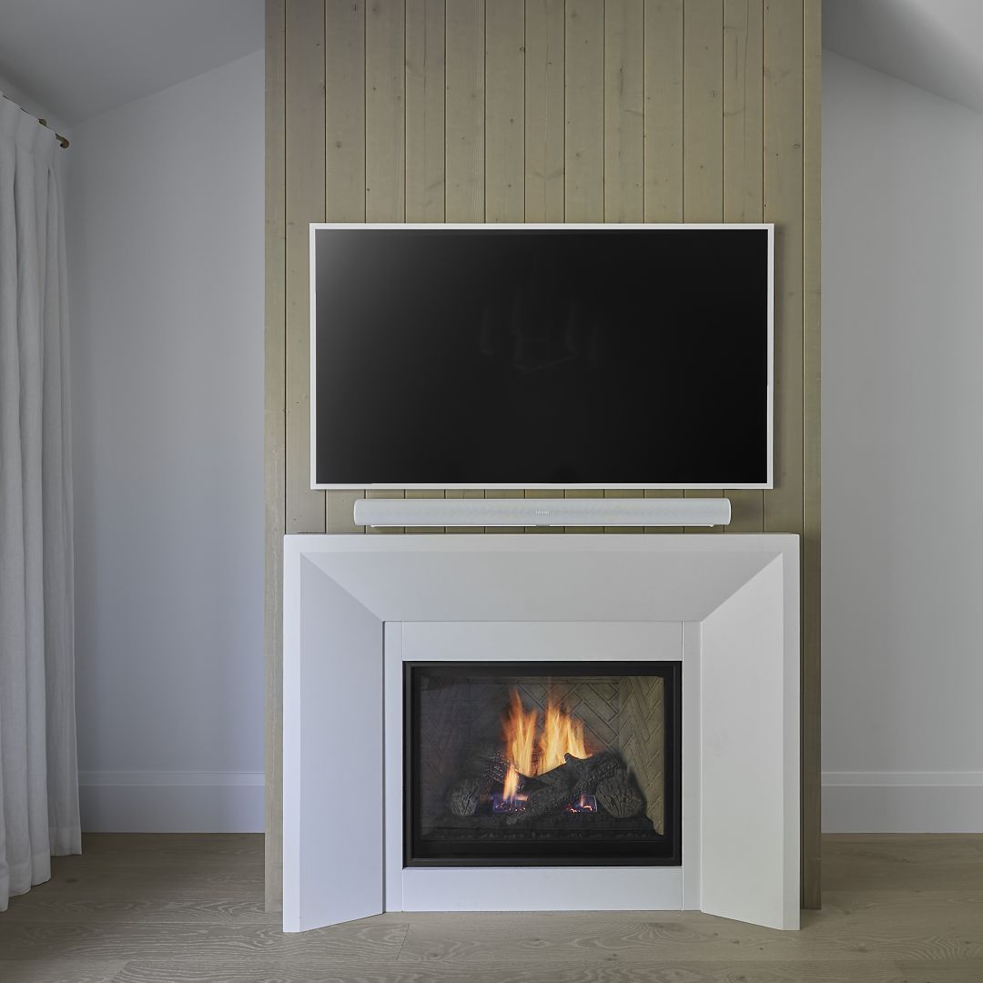 anthonyhandcast's tweet image. Can concrete bring calm to a space?
This bevel mantel proves it can!

Colour: White
Texture: Smooth

Build by Hummingbird Hill Homes
Design by Olly + Em
Photography by Natalie Hayes Photography

#masterbedroom #mantel #customconcrete #interiordesign #concretedesign #madeincanada