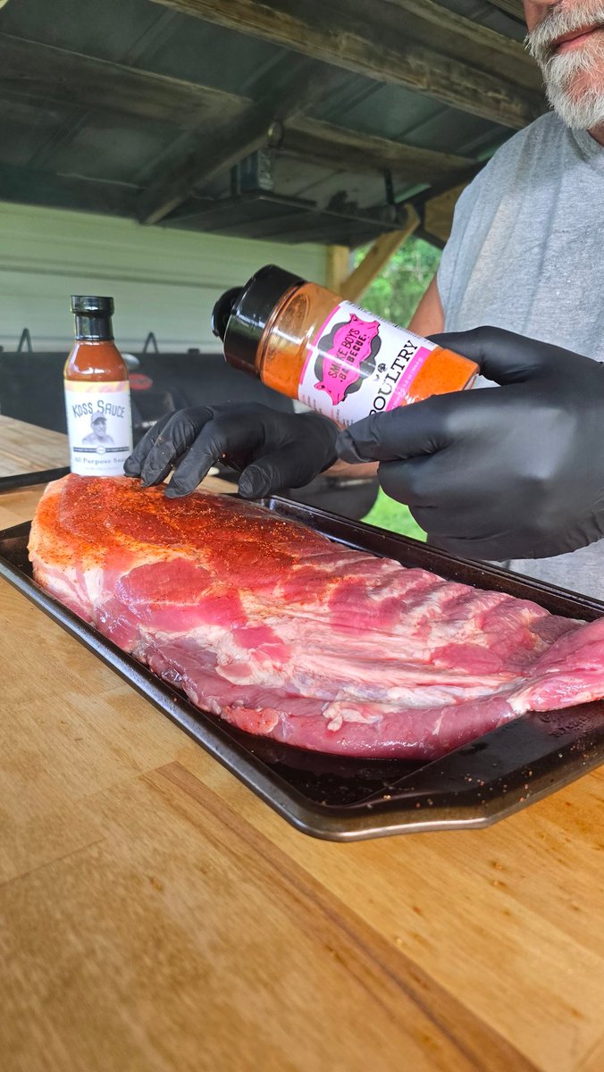 Disinthekitchen's tweet image. Prepping to go on the smoker🔥🔥🔥
@armstrong8785 @Kamries_dad @RobbyConklin @wjwheeler54 @David_in_DFW @graveytrain65