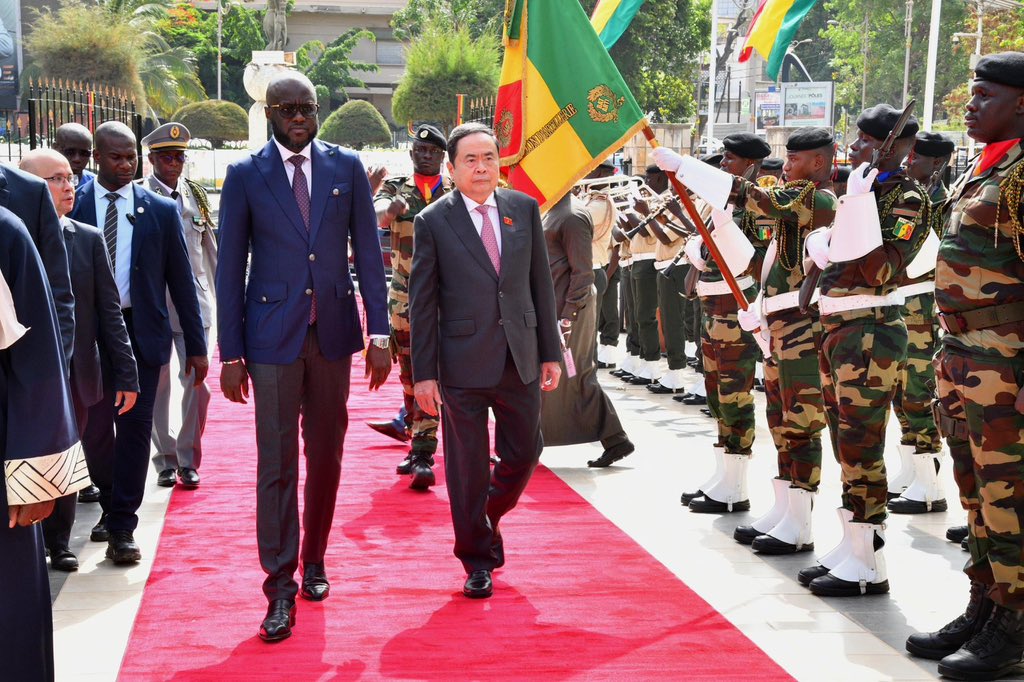 elmaalignjaay's tweet image. J’ai eu l’honneur d’accueillir, ce mercredi 23 juillet, à l’Assemblée nationale, Son Excellence Trần Thanh Mẫn, Président de l’Assemblée nationale de la République socialiste du Vietnam, en visite officielle de trois jours dans notre pays.
Nos échanges, d’abord en format…
