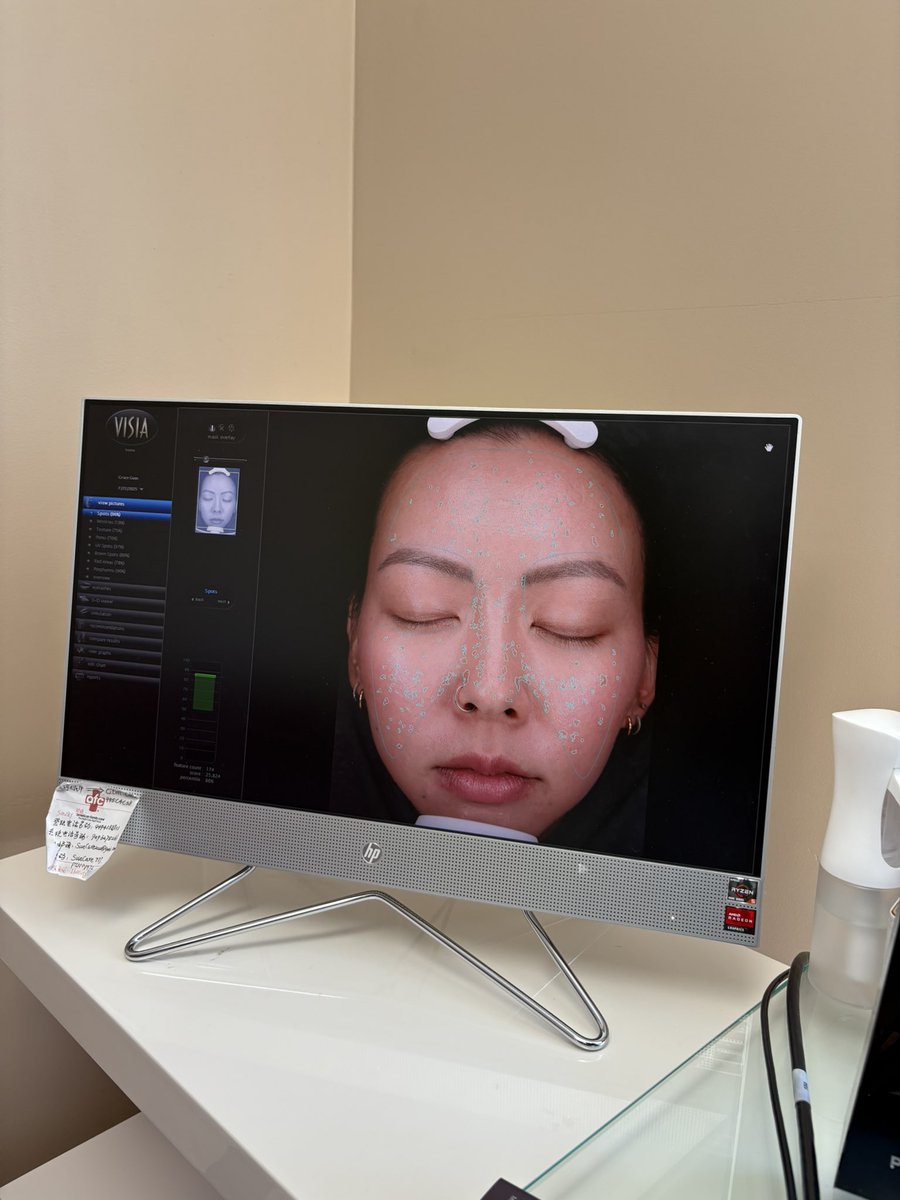 gracewas_here's tweet image. got a skin analysis and they told me I have a 23 year old's skin. i love sunscreen and being asian