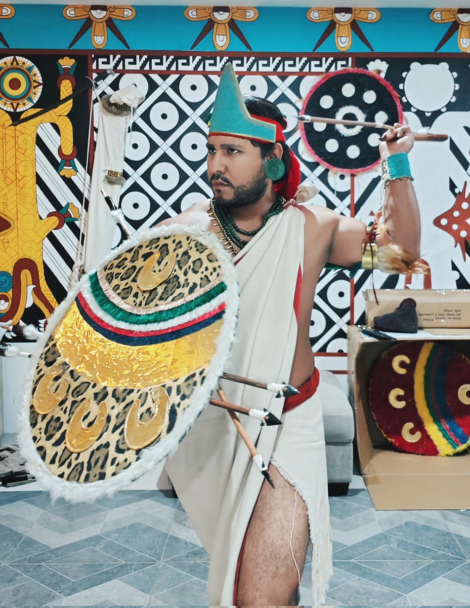 TovarOcta's tweet image. Tlatoani hecho con los recursos de CDMX presentado en el festival del ajedrez
Un random de internet...
Justo ahora que están con eso de la celebración de los 700 años de Tenochtitlan andan saliendo con cada cosa...