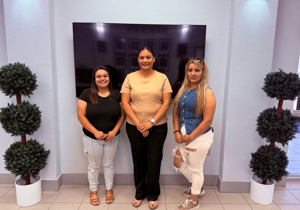 SanEliISD_HR (@saneliisdhr) on Twitter photo We're excited to welcome our newest CNS employees to SEISD!
🍎Diamond Salas- Cashier
🍎Diana Topete-CNS Worker
🍎Yolanda Wissar-Cashier
Thank you for choosing to be a part of the team that makes a difference one tray at a time!
<a href="/SanElizarioISD/">San Elizario ISD</a> We're excited to welcome our newest CNS employees to SEISD!
🍎Diamond Salas- Cashier
🍎Diana Topete-CNS Worker
🍎Yolanda Wissar-Cashier
Thank you for choosing to be a part of the team that makes a difference one tray at a time!
<a href="/SanElizarioISD/">San Elizario ISD</a>