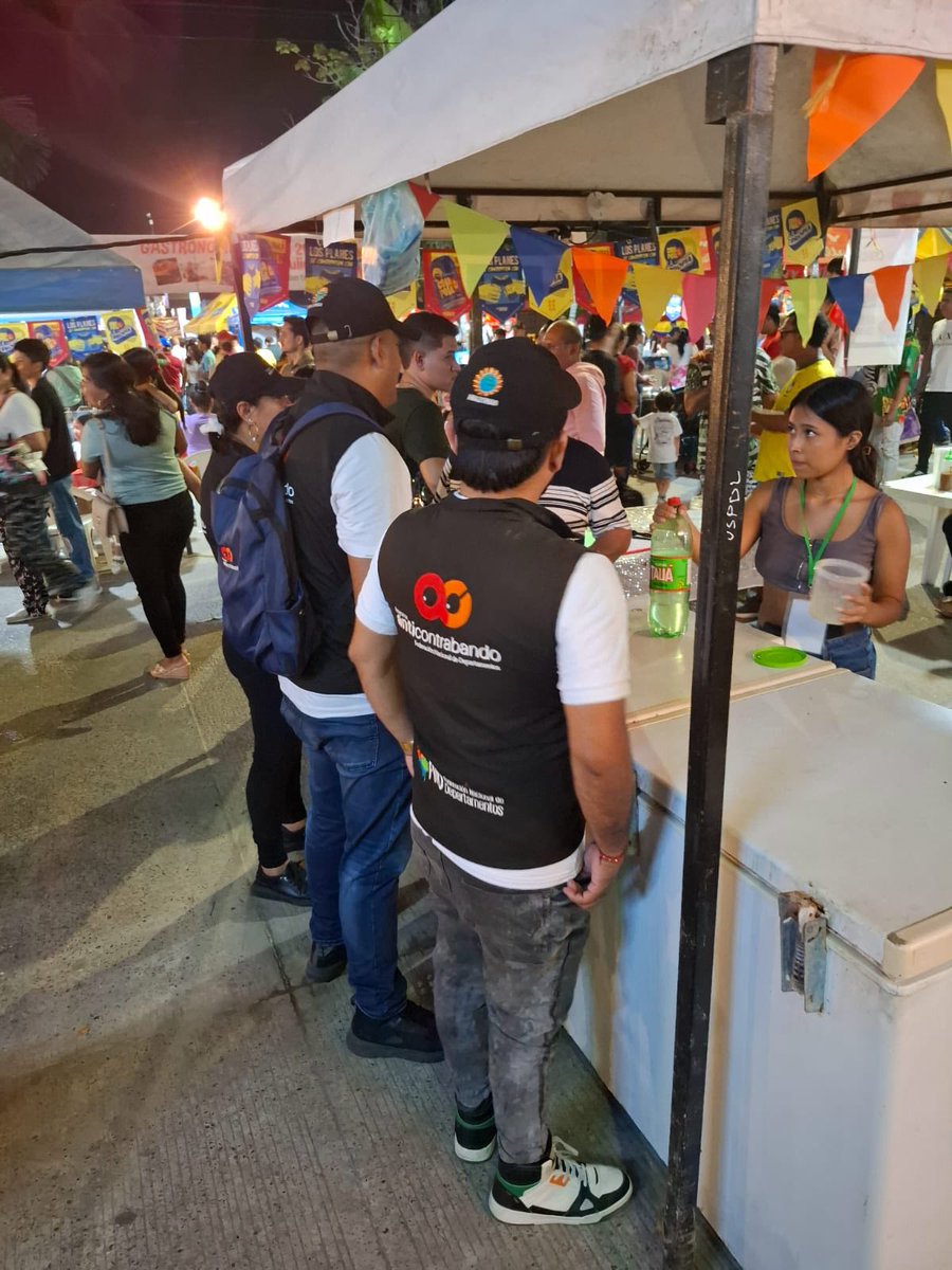 FND - Federación Nacional de Departamentos (@fndcol) on Twitter photo Durante las festividades de la Confraternidad Amazónica, el Grupo Operativo Anticontrabando de la <a href="/Goberamazonas/">Gobernación Amazonas</a>, junto a la <a href="/PoliciaColombia/">Policía de Colombia</a>, realiza jornadas de sensibilización a propietarios de casetas, comerciantes y vendedores ambulantes, con el objetivo de promover la Durante las festividades de la Confraternidad Amazónica, el Grupo Operativo Anticontrabando de la <a href="/Goberamazonas/">Gobernación Amazonas</a>, junto a la <a href="/PoliciaColombia/">Policía de Colombia</a>, realiza jornadas de sensibilización a propietarios de casetas, comerciantes y vendedores ambulantes, con el objetivo de promover la