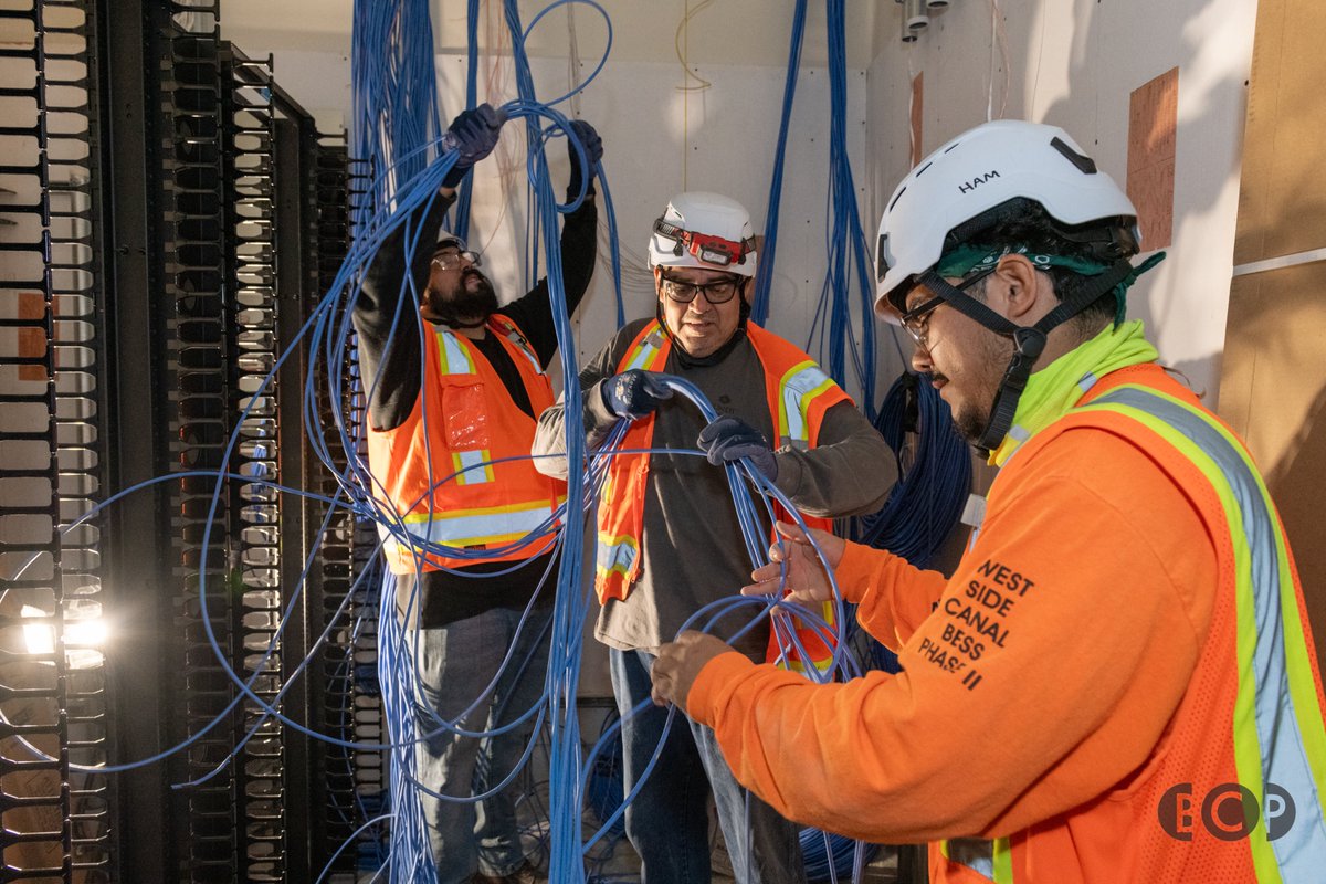 IBEW569's tweet image. IBEW 569 members are helping shape the SDSU Campus project in Brawley with Teraband Technologies, supporting access to education through union-built infrastructure.
📷 flic.kr/s/aHBqjCntef
Photos by IBEW Member Brian Campbell – briancampbellphoto.com