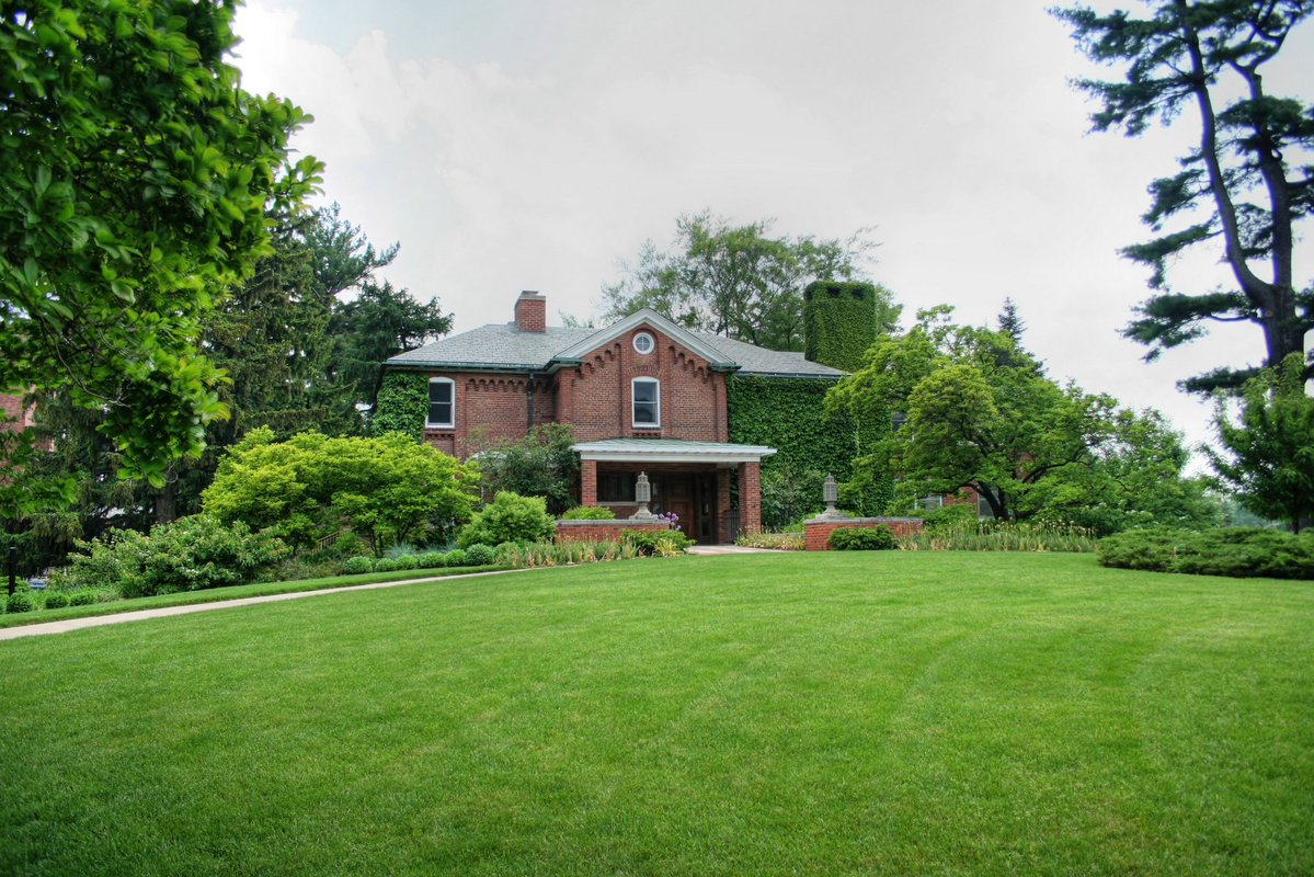 OdellBretthamJr's tweet image. The big house on MSUs campus where the president lives
