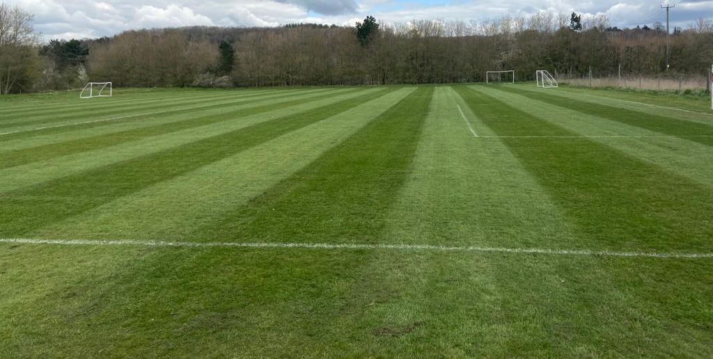 Oxfordshire FA ⚽ (@oxfordshirefa) on Twitter photo 𝗘𝗹𝗶𝘁𝗲 | With plans already in motion for the new season, learn more about our partner <a href="/E_SportsturfLtd/">Elite Sportsturf Ltd</a>, who can work with all of our clubs to improve and maintain the quality of their grass playing surfaces - just like <a href="/AFCHenley/">AFC Henley</a>.
Learn more at bit.ly/3HNhtuh 𝗘𝗹𝗶𝘁𝗲 | With plans already in motion for the new season, learn more about our partner <a href="/E_SportsturfLtd/">Elite Sportsturf Ltd</a>, who can work with all of our clubs to improve and maintain the quality of their grass playing surfaces - just like <a href="/AFCHenley/">AFC Henley</a>.
Learn more at bit.ly/3HNhtuh