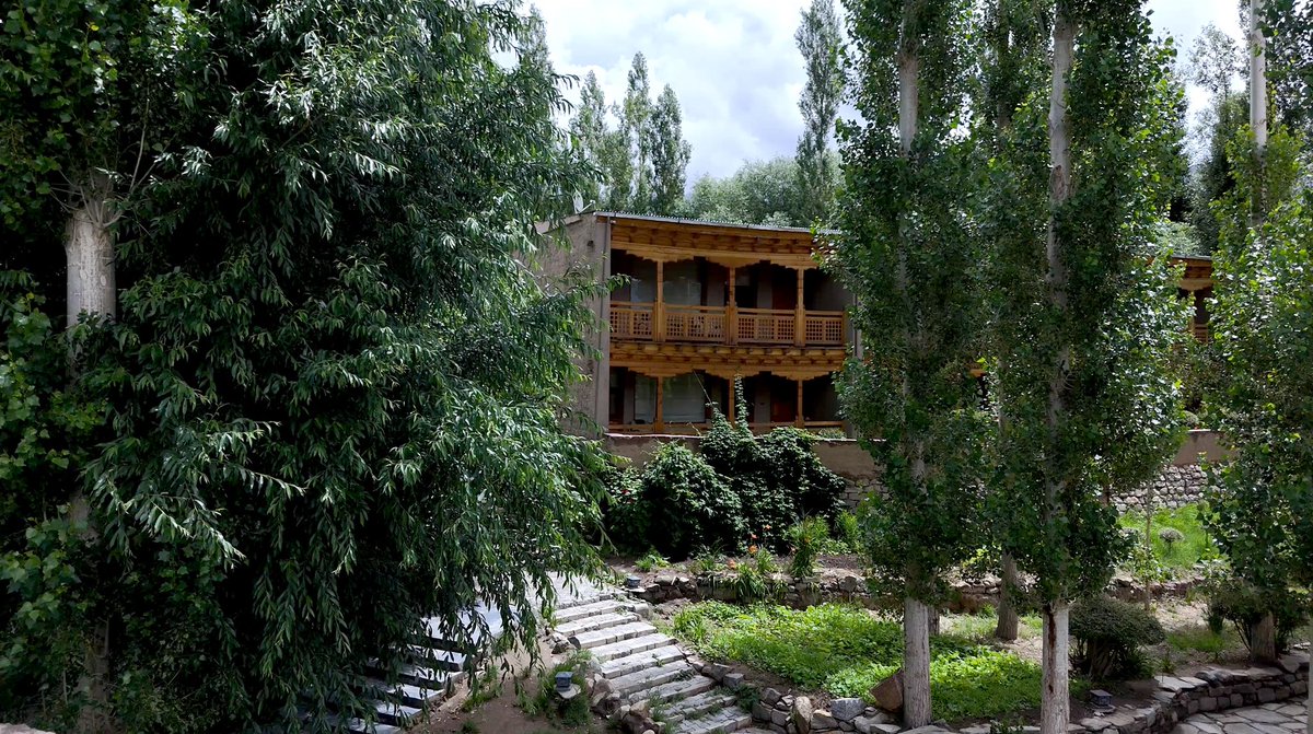 cuckootalks's tweet photo. Another amazing time shooting in the Himalayas! The Ladakh Sarai properties and camps are beyond stunning ✨

More about Ladakh Sarai here:
https://t.co/S7NoHBLARz https://t.co/84tmVGqLkY