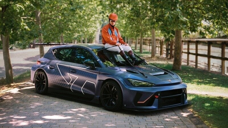 Our friends at <a href="/CUPRA/">CUPRA</a> are trying to redefine racing in the Oxford dictionary. Now that's something we can get behind! 

Sign the petition here. 👇

change.org/p/help-make-mo… #RedefiningRacing