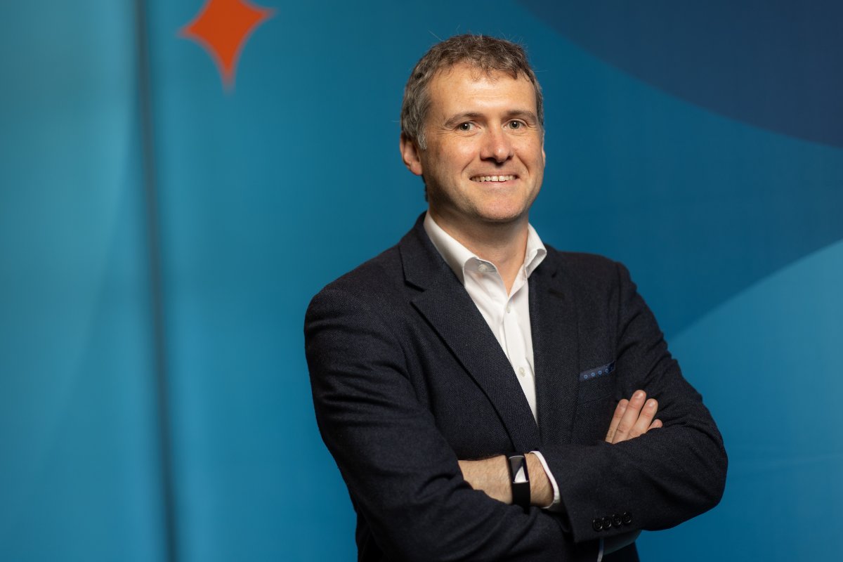SyncNI's tweet image. Across EMEA, Artificial Intelligence (AI) is redefining industries, inspiring innovation, improving operations, and driving, growth. Government and Irish businesses are embracing and capitalising on AI's potential to enhance customer experiences and gain a competitive advantage.…