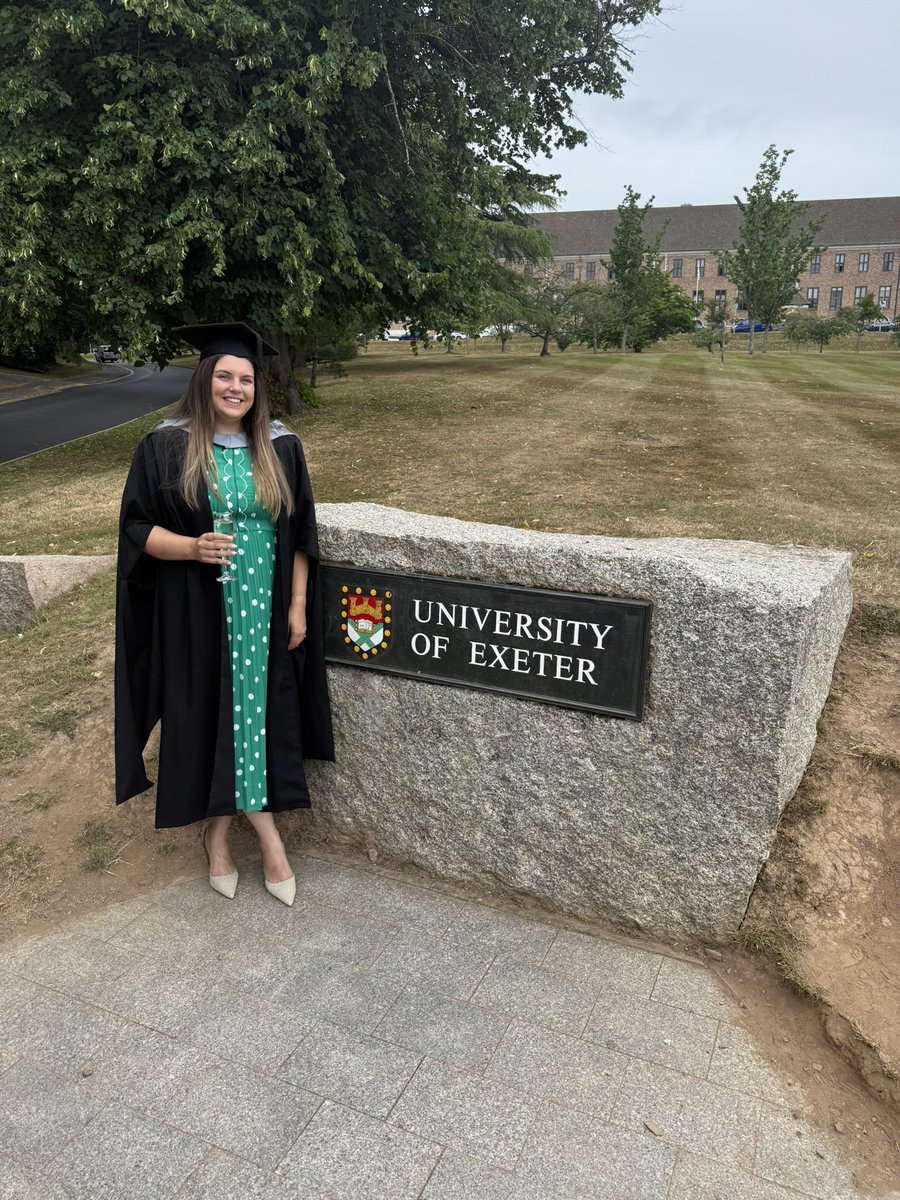 MissG_SEND's tweet photo. Life update for everyone - since I always forget I have this page 🥰 

@UniofExeter ? Mastered it 🫶🏼 

So happy to have completed my Masters in Education. https://t.co/YbnUj3ulVI