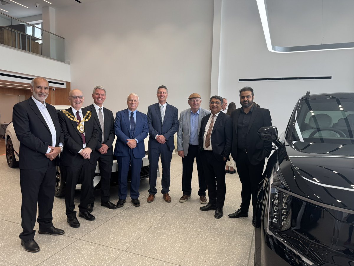 kashifashraf (@k4shf) on Twitter photo A huge congratulations to the #ElginFamily who own <a href="/OMCMotorGroup/">OMC Motor Group</a> on their brand new <a href="/KiaUK/">Kia UK</a> showroom ๐๐๐great investment by #LoveOldham company #OldhamPresident <a href="/OldhamCouncil/">Oldham Council</a> <a href="/TheOldhamTimes/">The Oldham Times</a> #OldhamHour A huge congratulations to the #ElginFamily who own <a href="/OMCMotorGroup/">OMC Motor Group</a> on their brand new <a href="/KiaUK/">Kia UK</a> showroom ๐๐๐great investment by #LoveOldham company #OldhamPresident <a href="/OldhamCouncil/">Oldham Council</a> <a href="/TheOldhamTimes/">The Oldham Times</a> #OldhamHour